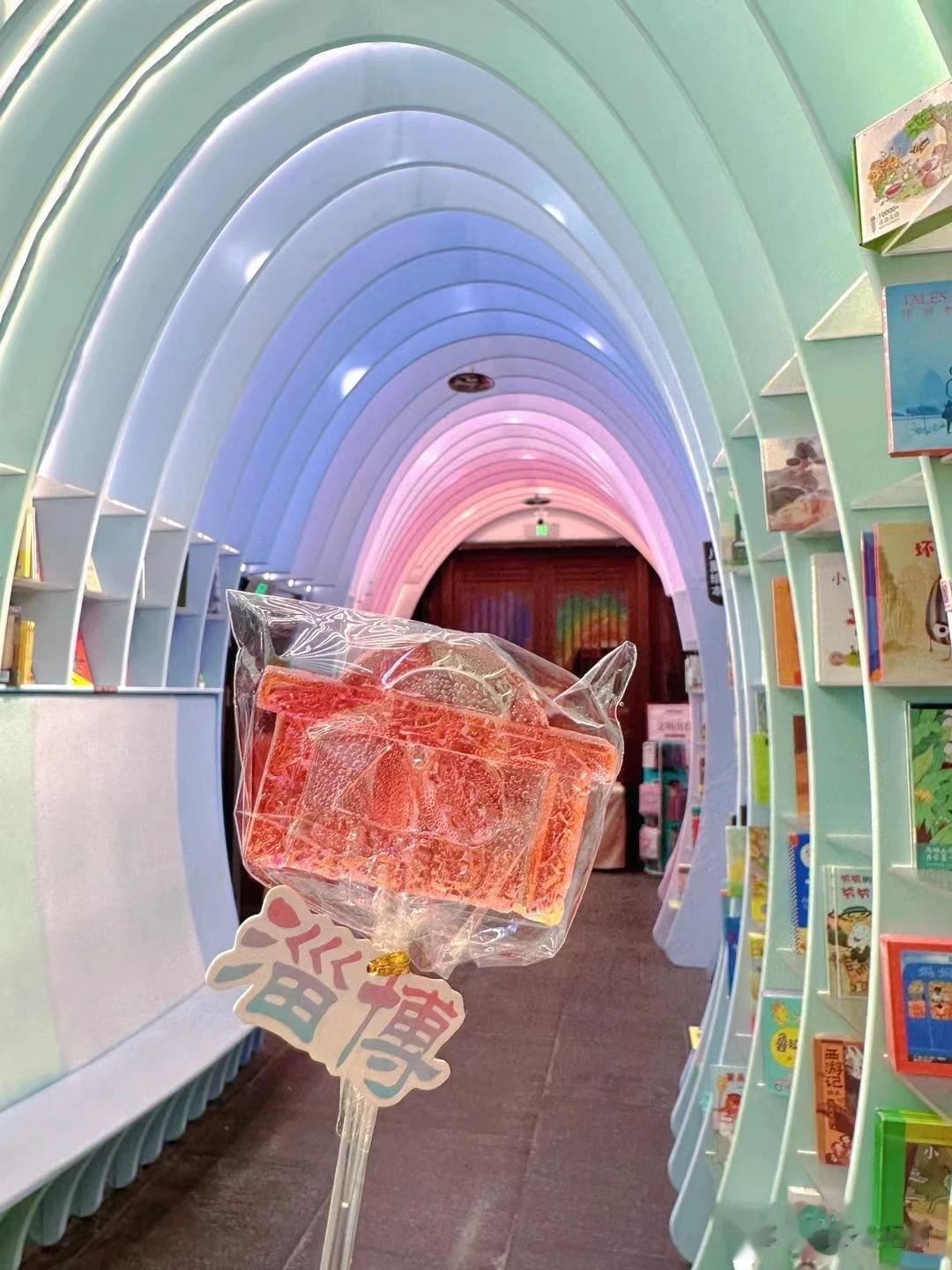 #秋日生活打卡记# 
淄博烧烤好吃不贵，是相逢最美好的理由；淄博有着独特的文化和