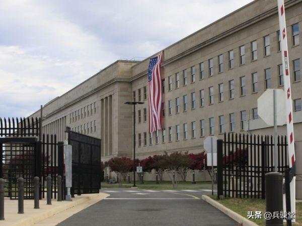 美国一口气拉黑43家中企，中方坚决反对。生意做不成了，留那么多美债用处不大，抛1