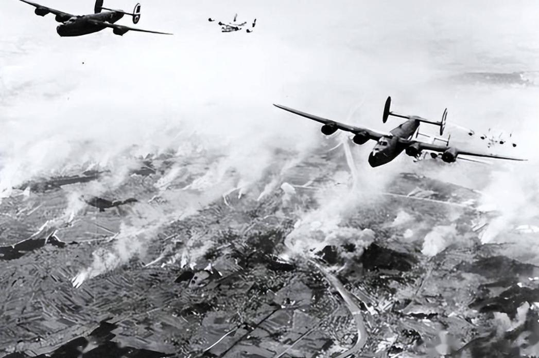 震惊！1945年美军轰炸东京半年无果，李梅将军一招制敌！334架轰炸机倾泻200