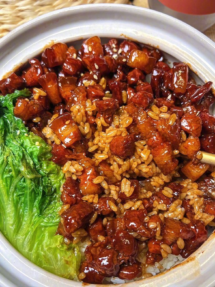 太牛了！我天天吃这个红烧肉丁拌饭都行！ ​​​