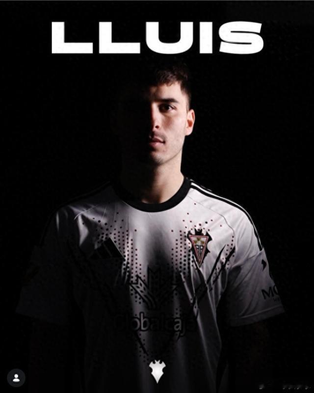 山东泰山 洛佩斯自由转会西乙阿尔瓦赛特。所有团队型外援，都很难适合中超，无论是前