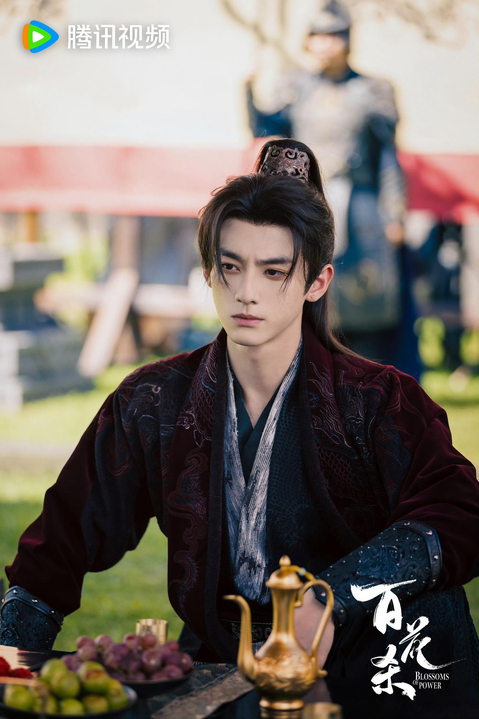 百花杀孟子义大婚赖伟明成失恋小狗 赖伟明将爱而不得的心酸演绎得淋漓尽致，望着心上