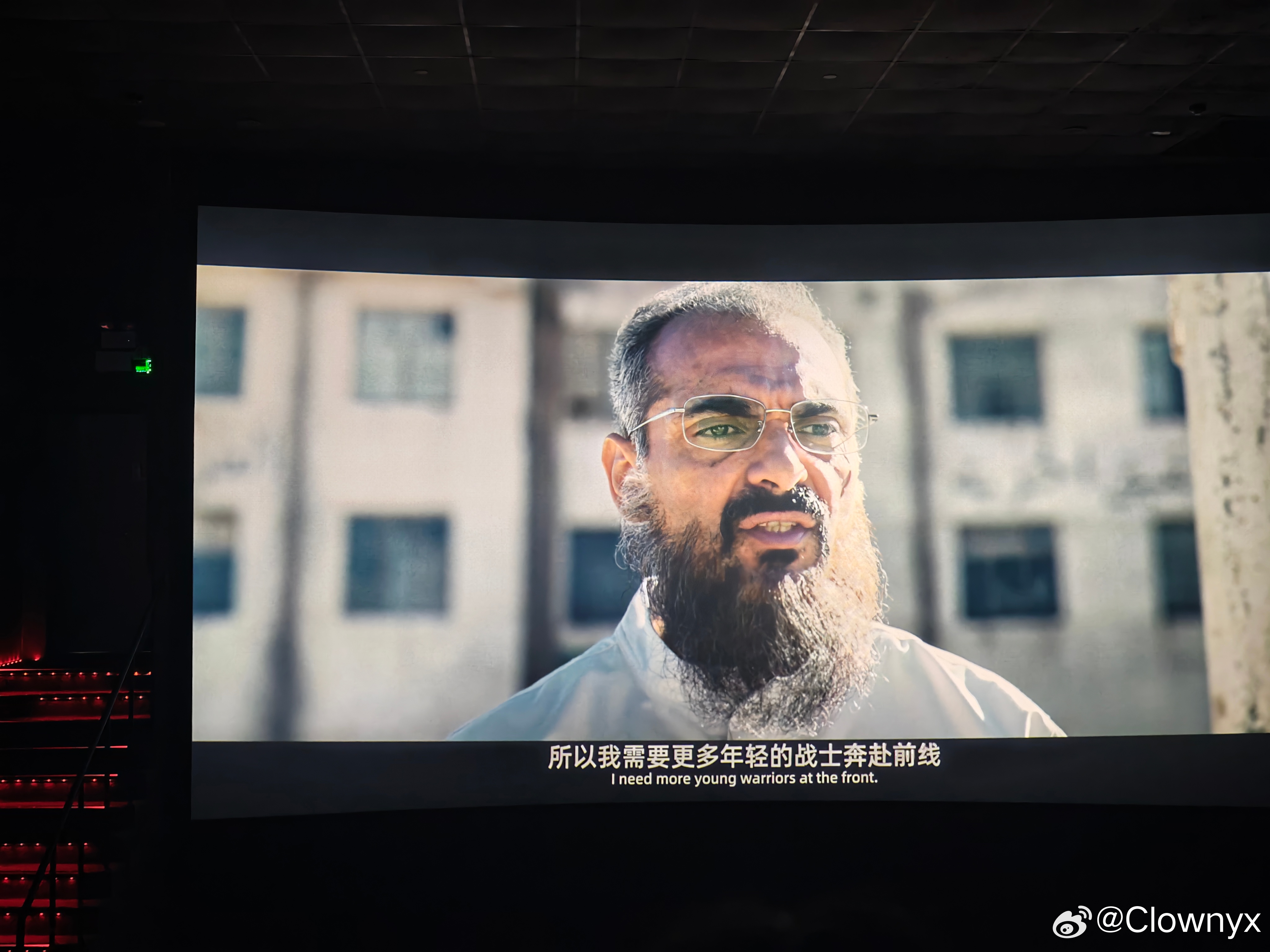 龙餐馆最残忍的隐喻是发芽的土豆土豆本身无毒，只是长期被丢在阴暗、无光、潮湿的绝境