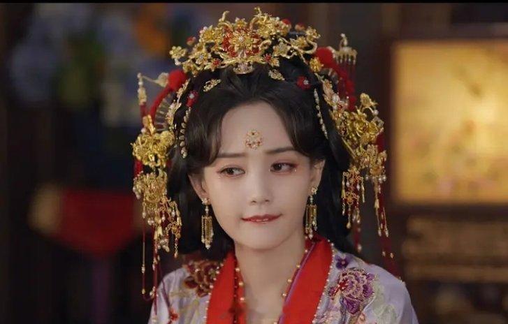 李一桐这是角色设定吗？怎会如此 
