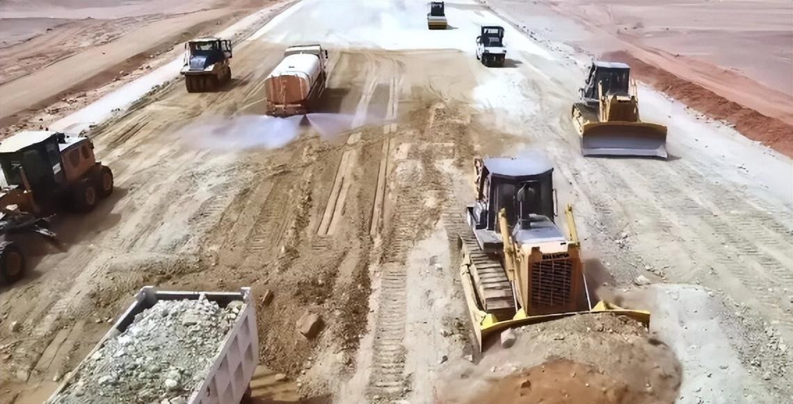 谁能想到，困扰中国几十年的铁矿石难题，竟然在撒哈拉沙漠被彻底破解。

这份破局并