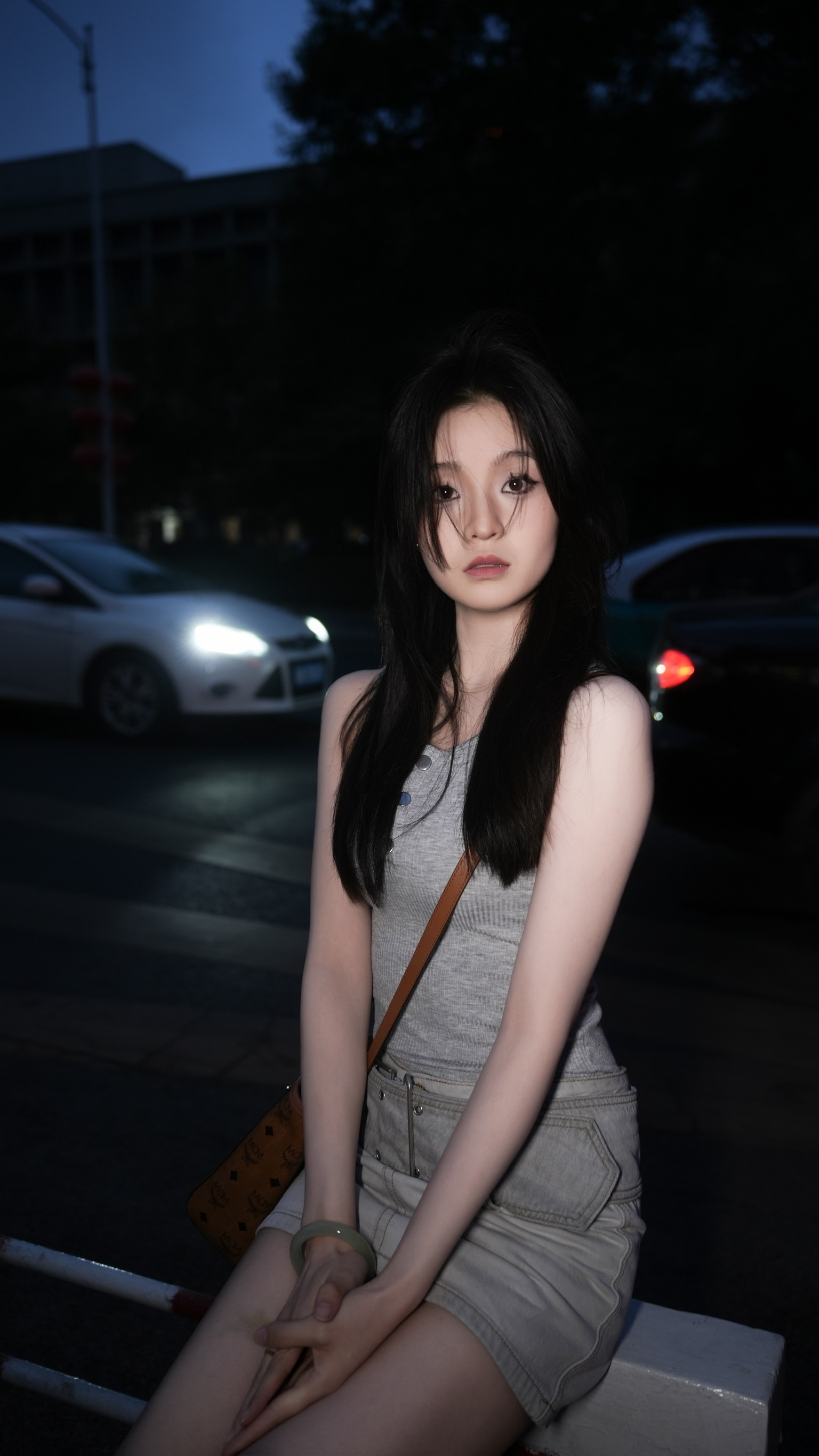 啊哈～做一回酷girl ，我研究的新妆容🥹但是感觉不知道哪儿有点怪怪的嘞不过没