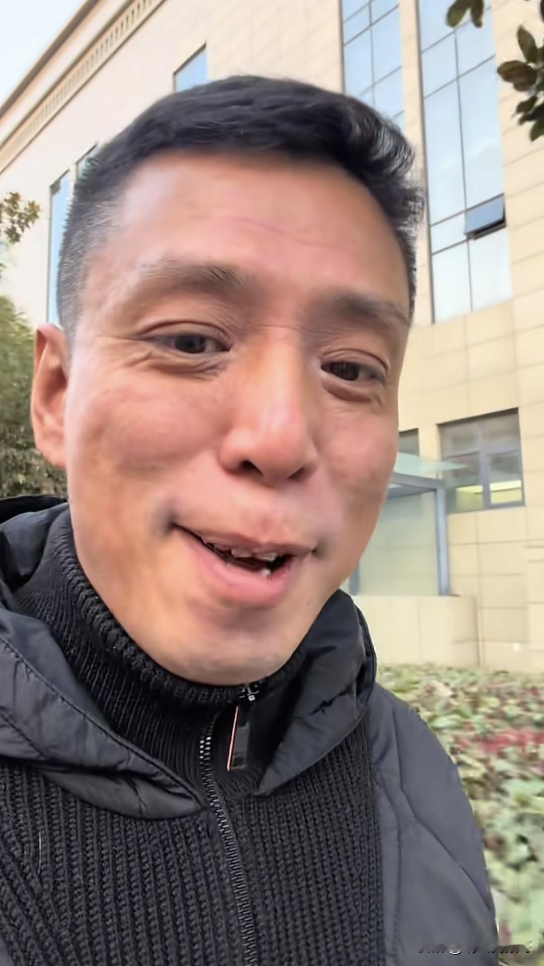 什么叫做宝刀未老？什么叫做十年磨一剑？他就是！网络观众这几年对他作品的怀念，到这