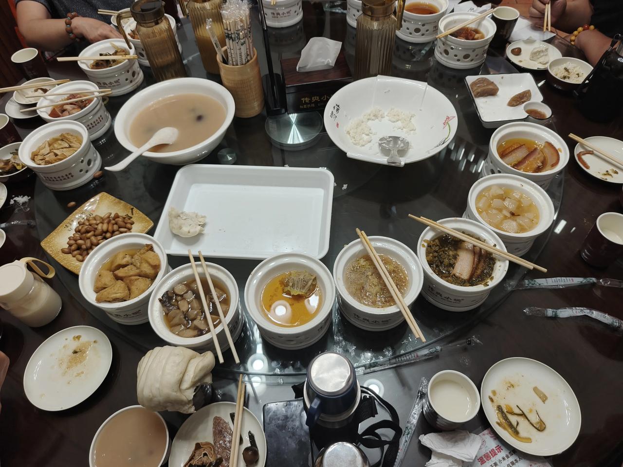 晒图笔记大赛正定八大碗荤素搭配，肉质醇厚，地道冀菜风味，承载着当地代代相传的宴席