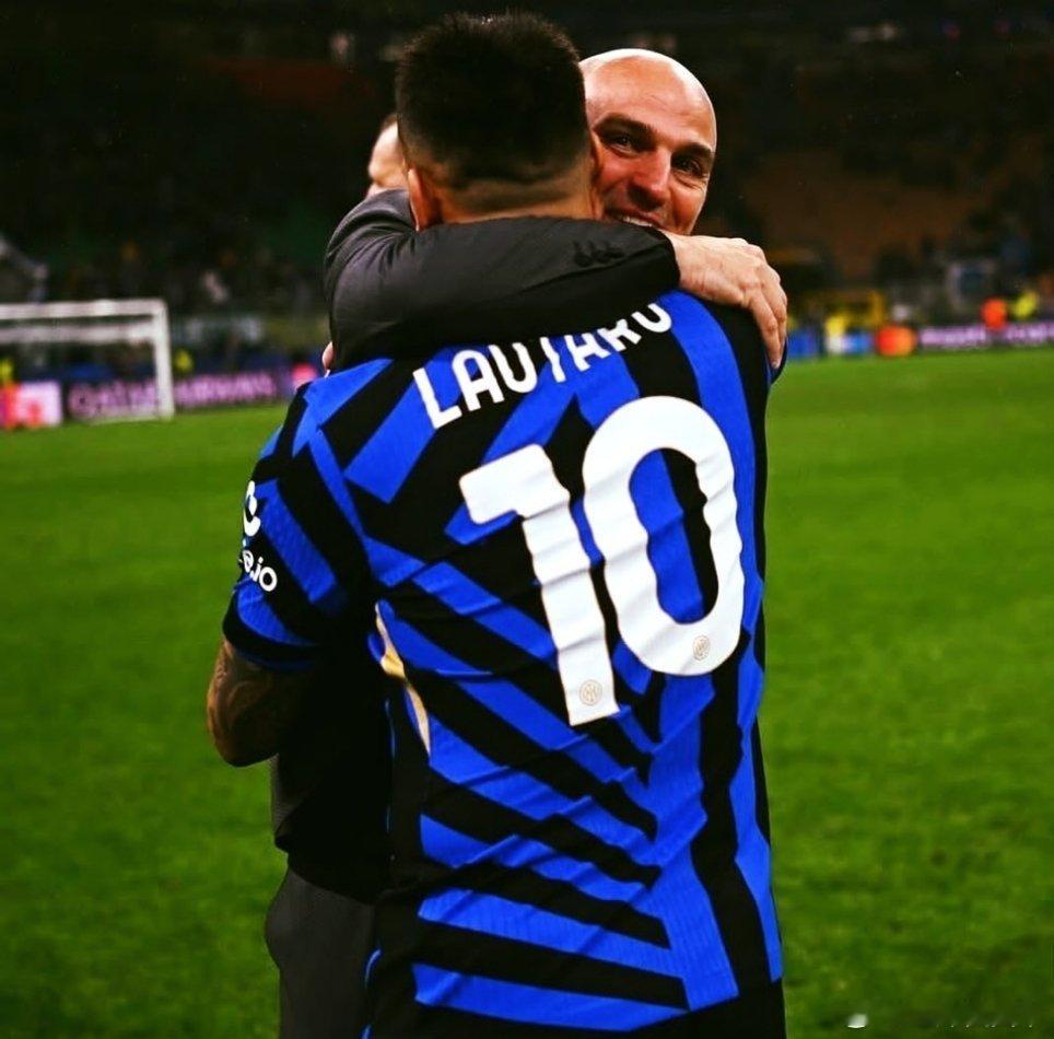 坎比亚索：“我非常高兴塔罗和其他许多队友都真正走进了国米球迷的心中，他们所代表的