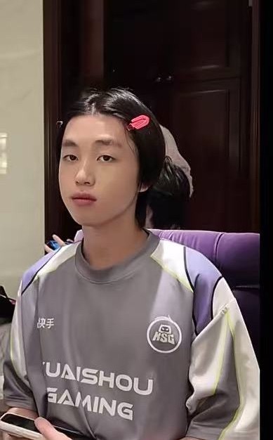 赵龅宇细软塌 