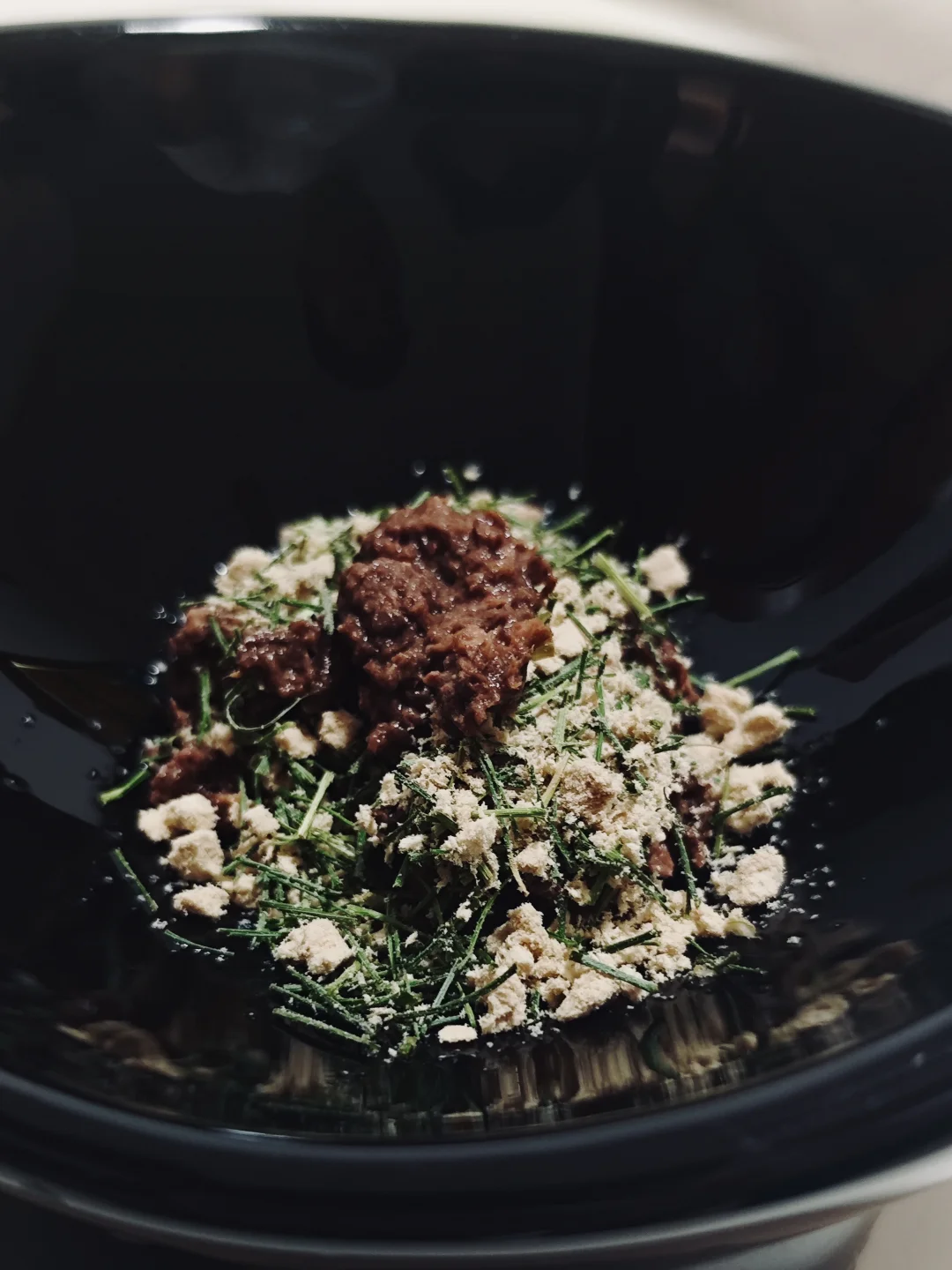 给咪做漂亮饭（今天收割猫草🌿）