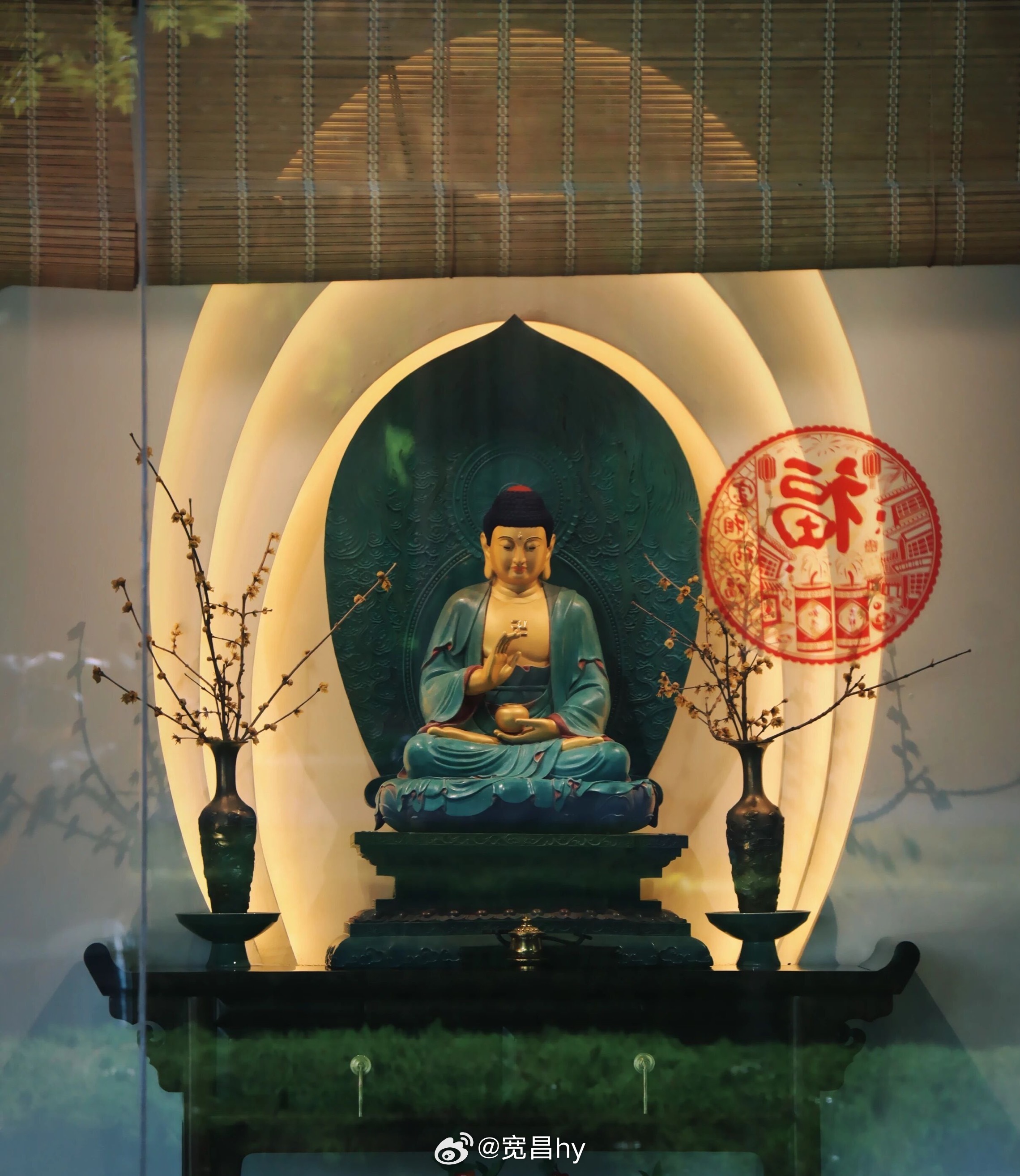 微博云祈福祈福2026华严宗祖庭西安华严寺 自律的苦很轻，放纵的苦很重。以自律换