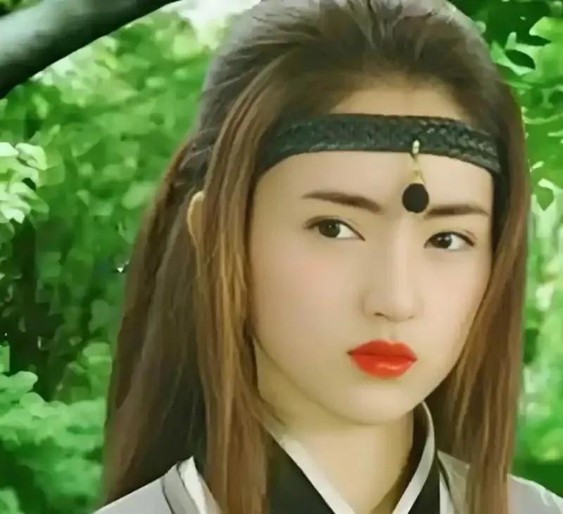 我觉得应该是有正向影响的，首先明星结婚引热议，就能迎来一波流量。说真的，要不是童