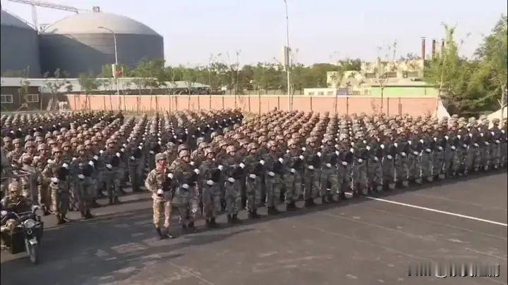 刷了几天的越南阅兵，还是我们的队列来劲！阅兵训练场 阅兵 军事迷