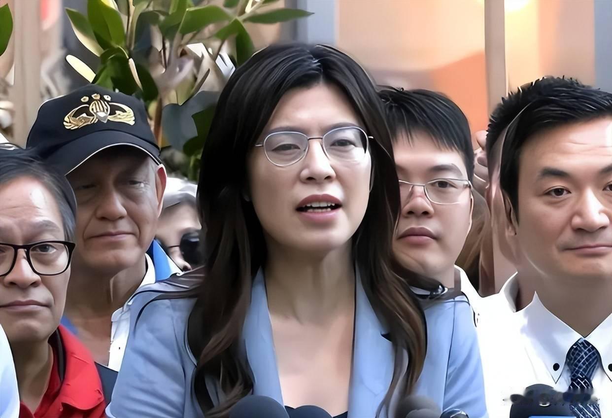 郑丽文是怎样回应向日本灾区捐款时间选择的呢？
近日，郑丽文针对向日本灾区捐款时间