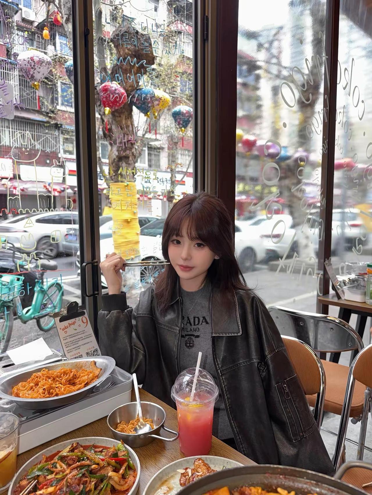 兄弟萌 我女装好看吗