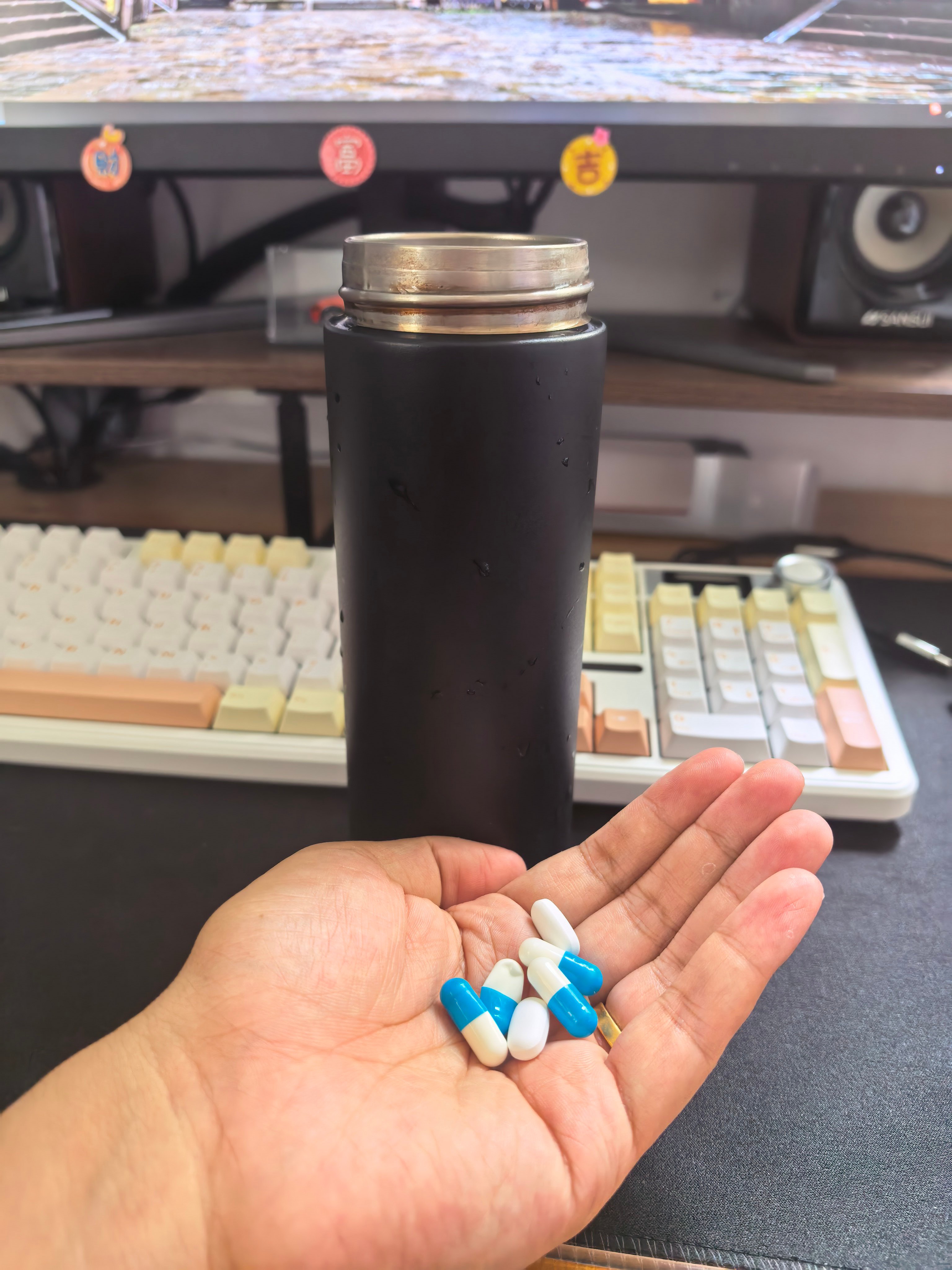 各位网友，一定要保持身体健康，给自己预留时间多锻炼，毕竟生命在于运动。吃药太痛苦