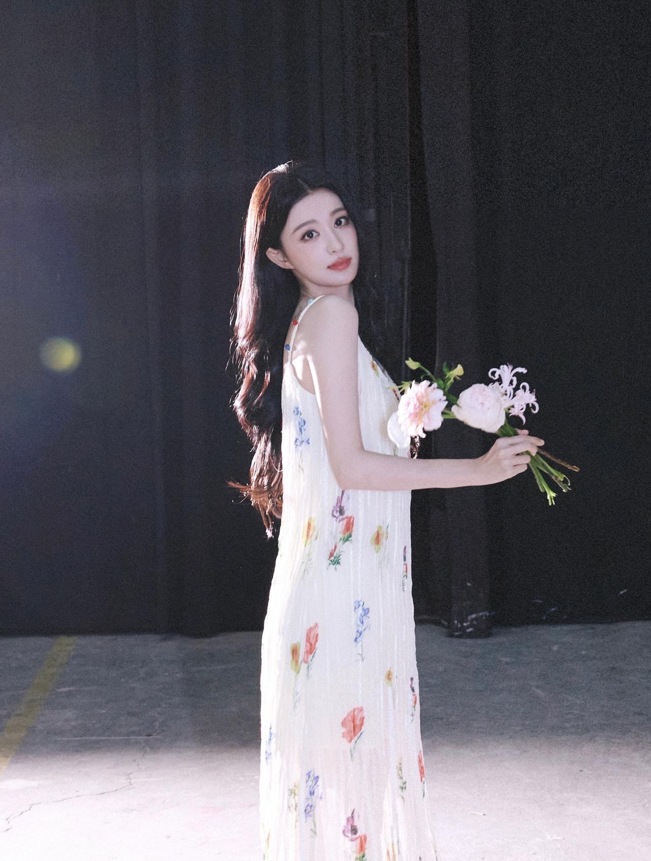 王楚然 | Chuan搭💐鲜花配微风 ​​​