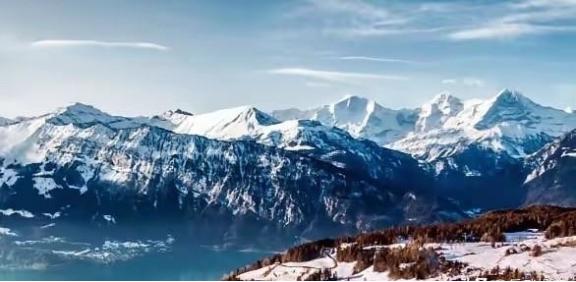 台湾国民党其实分两派：其一，是亲美派以马英九朱立伦为代表承认“九二共识”！他们跟