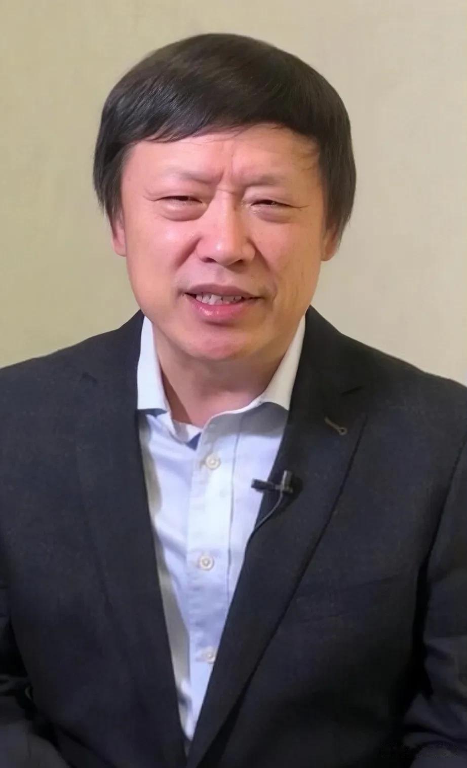 知名主编胡锡进，谈上海车展“宝马迷你”事件，观点很鲜明:这件事有那么严重吗？我们