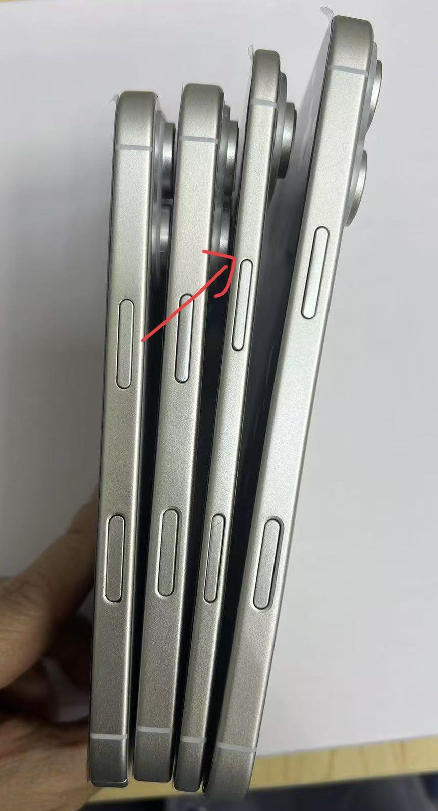 曝iPhone17Pro为拼接设计拼布拼接的无所谓，来参考参考Air的厚度[do