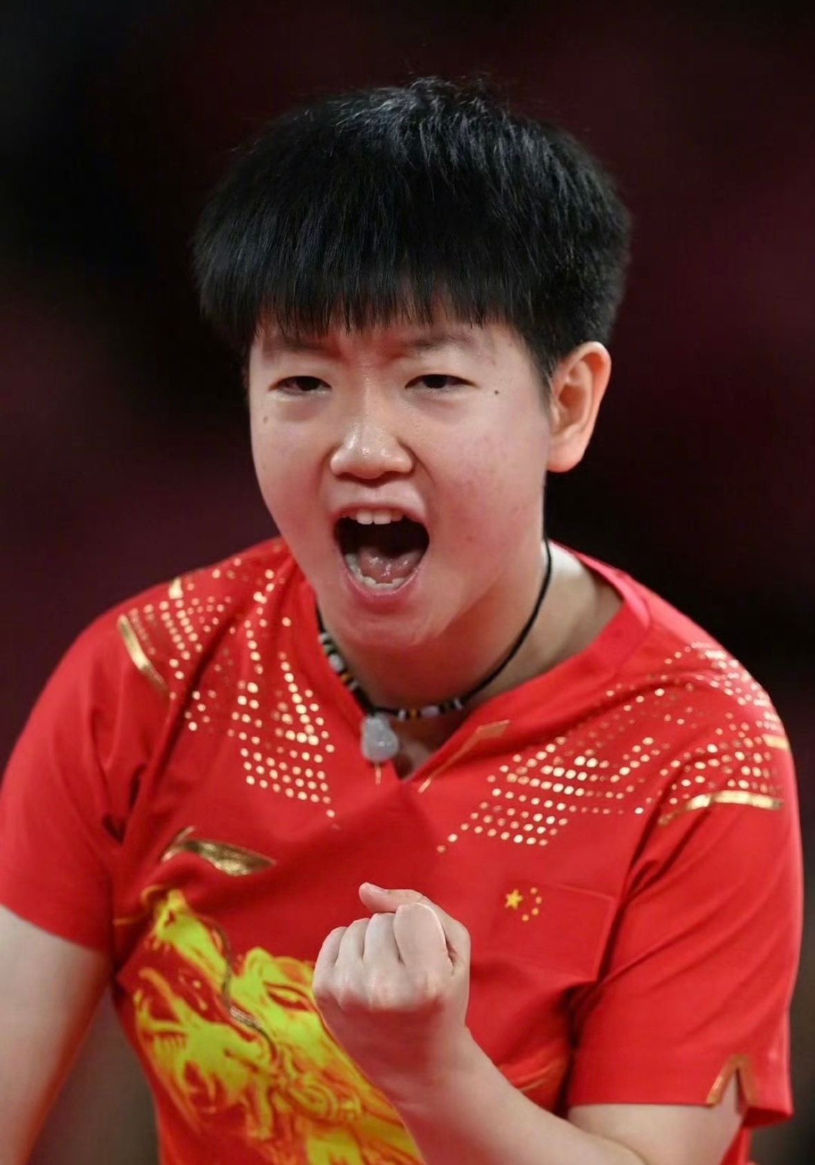 孙颖莎 外战不败喜欢孙颖莎5年。初见莎莎，东奥意气风发，坚韧又霸气。那时候的她，