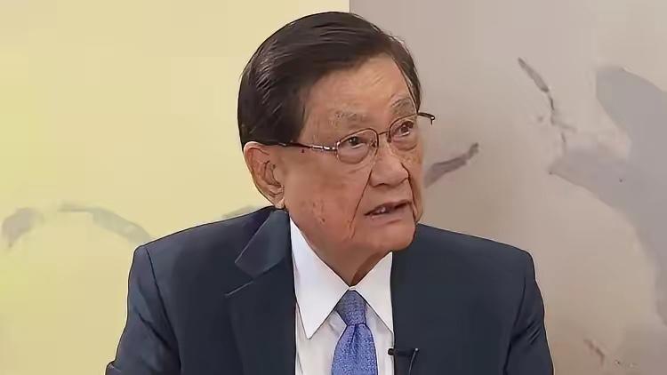 真的太敢说了！民进党创党元老直接当众捅破窗户纸，直言两岸统一是注定的大势。

叶