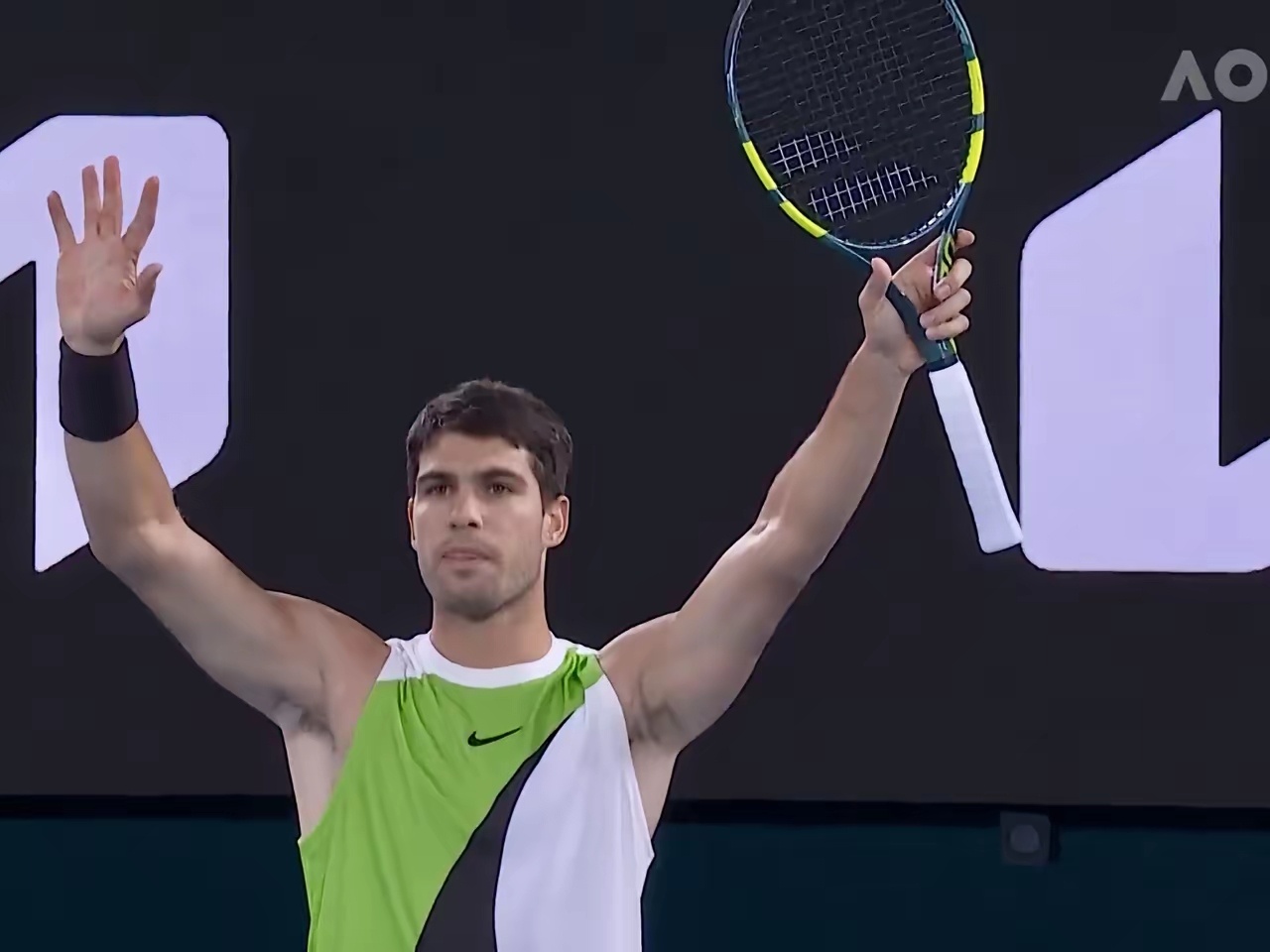 2026年澳大利亚网球公开赛男子单打决赛落下帷幕，阿尔卡拉斯3-1击败德约科维奇