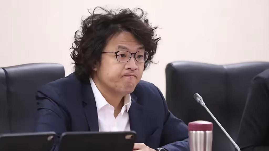 民进党气数已尽从推沈伯洋来参选台北市长这件事中就可以看出来。

2026年的下半