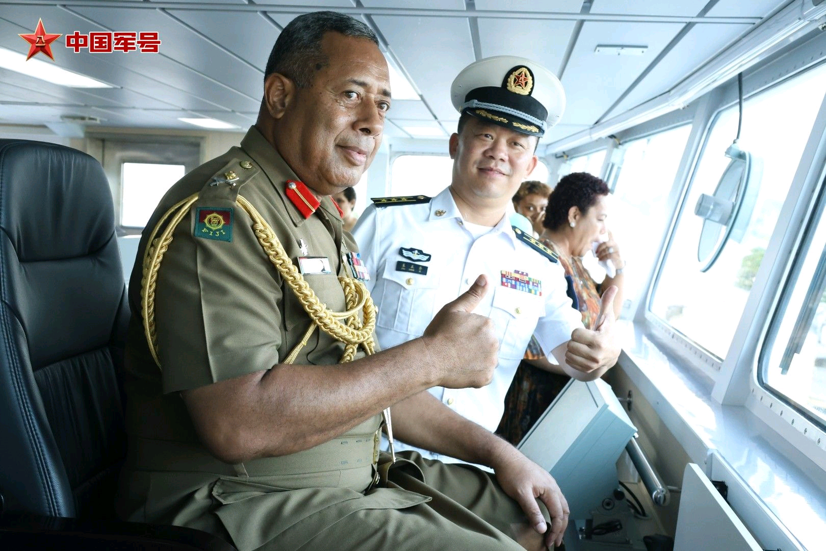 “丝路方舟”号医院船技术停靠斐济驾驶室肯特窗、耳台、升代满旗等烽火问鼎计划中国海