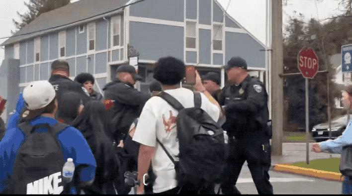 在大漂亮这里，哪怕你有天大的理，也不要和帽子叔叔叫板，也不要和帽子叔叔较劲，也不