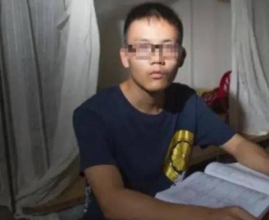 湖南一学霸，高考只考了239分，全校老师都不相信，然而当调取了监控录像后，才发现