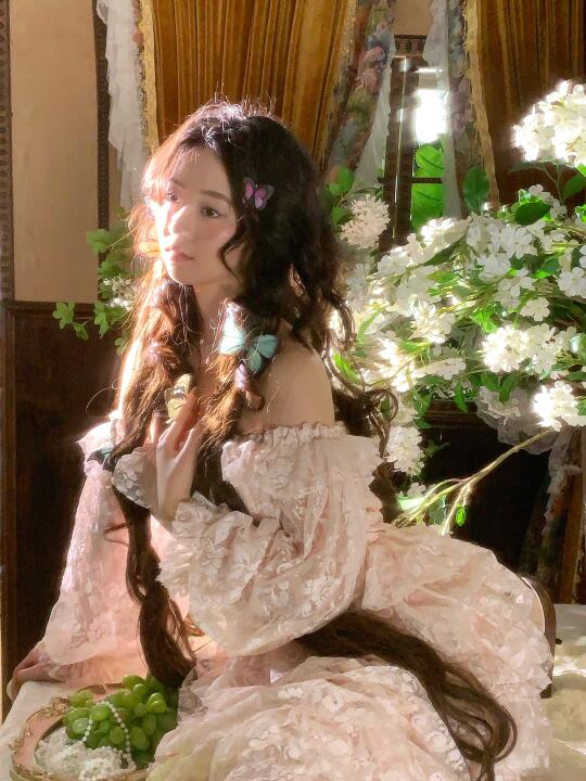 法式花园里的蝴蝶公主🦋手机花絮