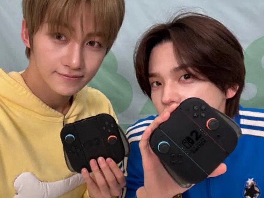 周安信和申惟最新同框照 两人简直帅的势均力敌 