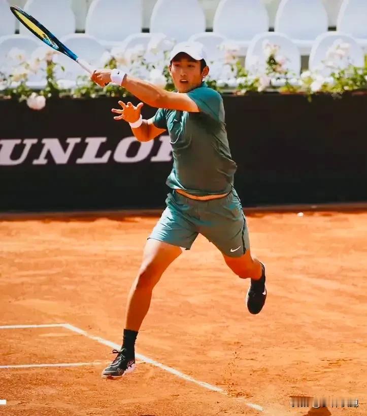 商竣程杀进ATPCH175波尔多站男单四强，即时排名上升到第89位，100%锁定