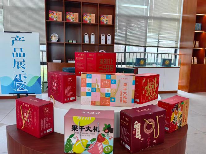 超长待机！会泽草莓从夏天卖到冬天的秘诀是……