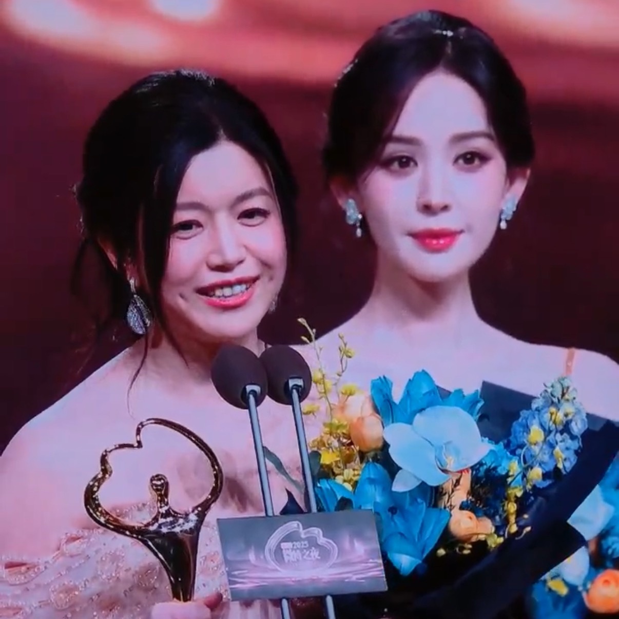 陈妍希领奖导播切周柯宇这回对味儿了 