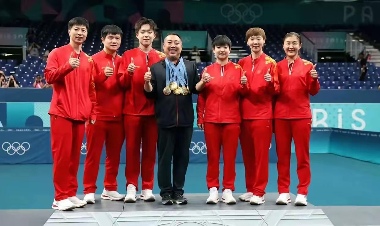 唉，平台呀，整天问这样的问题有意思么，有何目的呢！
这样的问题是黑粉拿出来嘲讽，