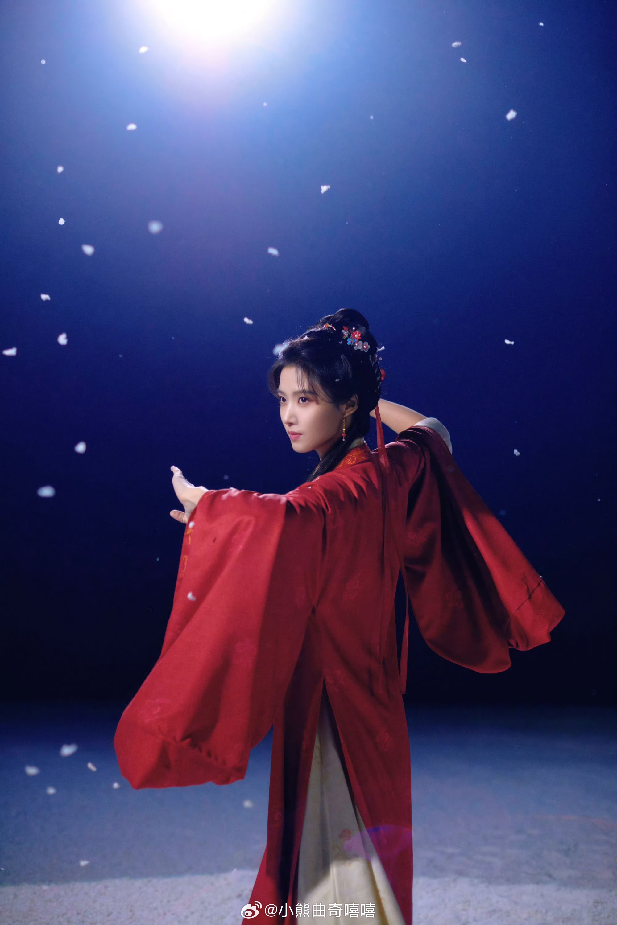 卢昱晓美人一大跳何不同舟渡谁被卢昱晓戳中了！《何不同舟渡》里美人一大跳名场面，灵