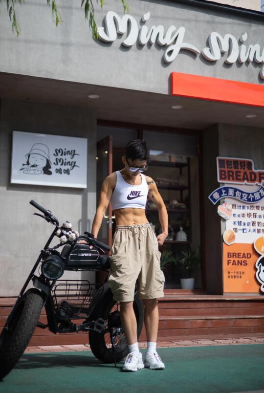 薄肌女生🌈训练 比纠结“她爱不爱我”更有用