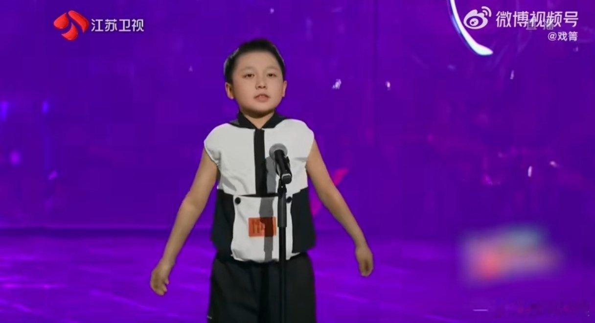 张艺兴陶喆是时候表演真的技术了  炫技不是说说而已，张艺兴和陶喆的《找自己》舞台