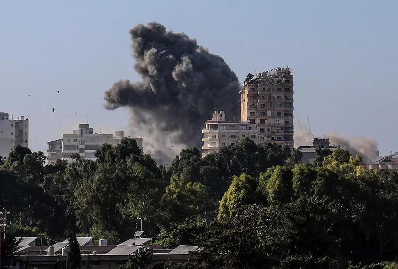 百余导弹倾泻千人伤亡，停火协议刚落地，以色列为何急着开打。

2026 年 4 