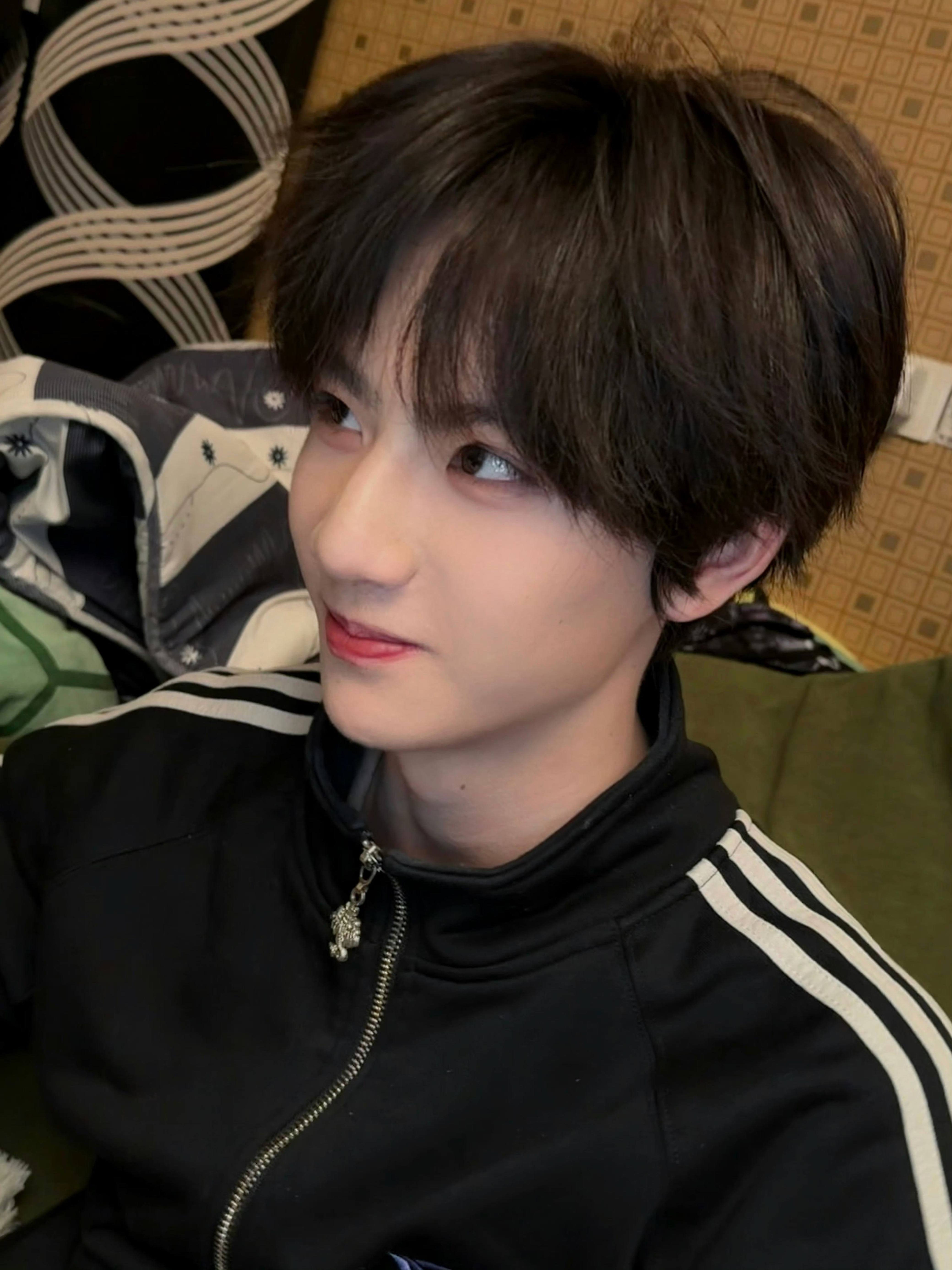 李煜东高会破10w 恭喜李煜东高会粉丝10w了🎉东东收获越来越多人喜爱走向更广