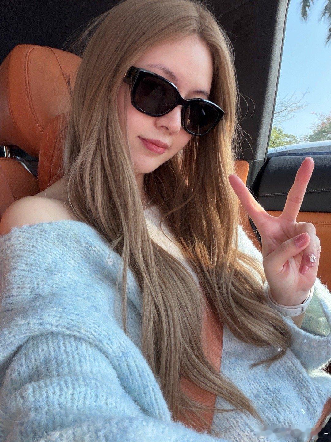 G9接我呀嘻嘻后排很舒服✌🏻欧尼茜茜小鹏g9