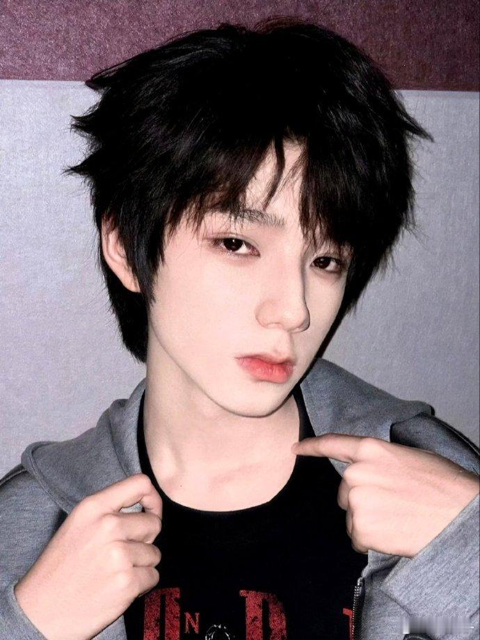 我不行噜，买ccd被跑单就算了，怎么还被卖家骗走100块啊，卖家坏，橹橹好