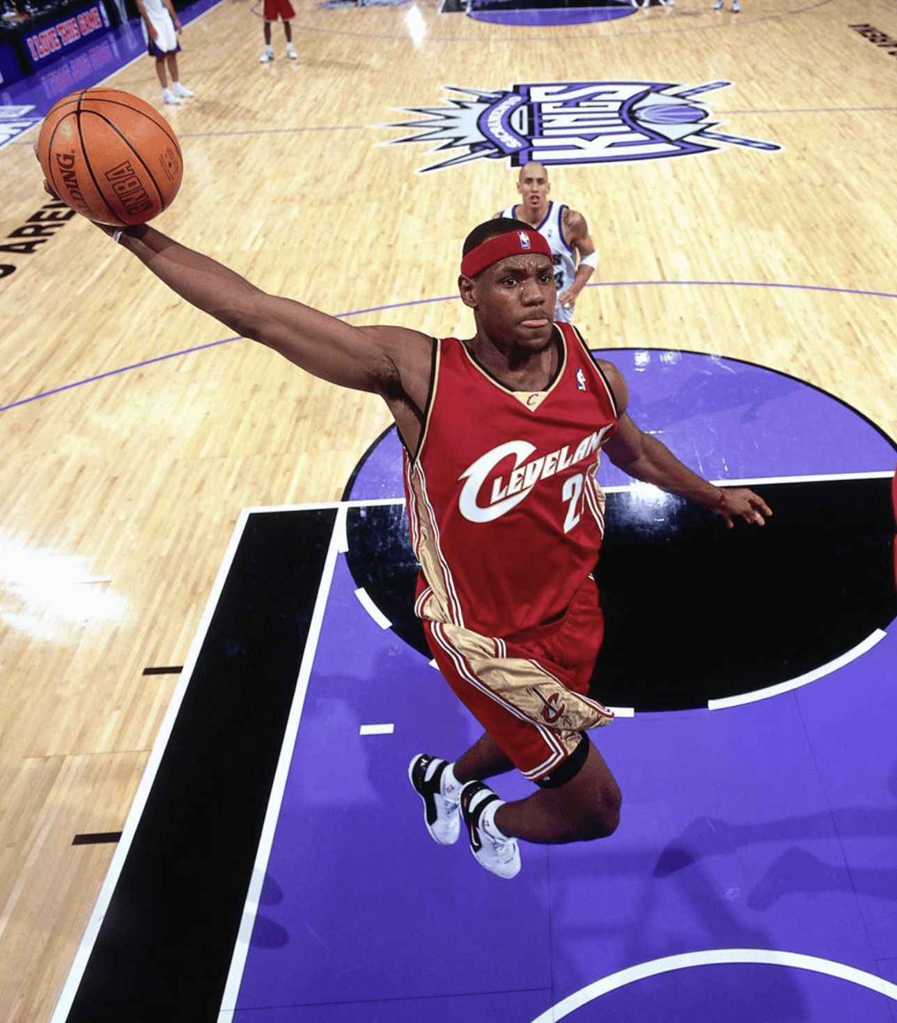 男子因睡眠呼吸暂停1年撞坏3辆车詹姆斯已经成为NBA常规赛历史出场场次第一人（1