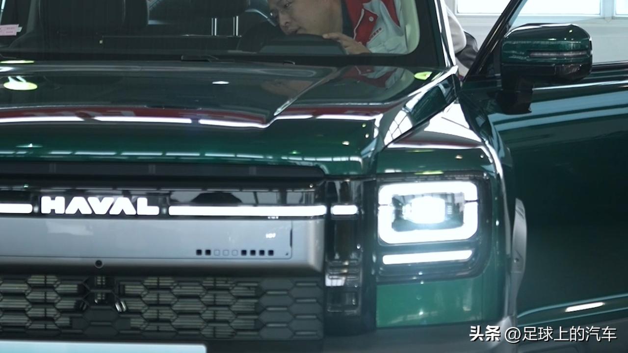 这哪是开会啊，分明是车企版“魔鬼特训营”。

每周四雷打不动的评车会，长城都坚持