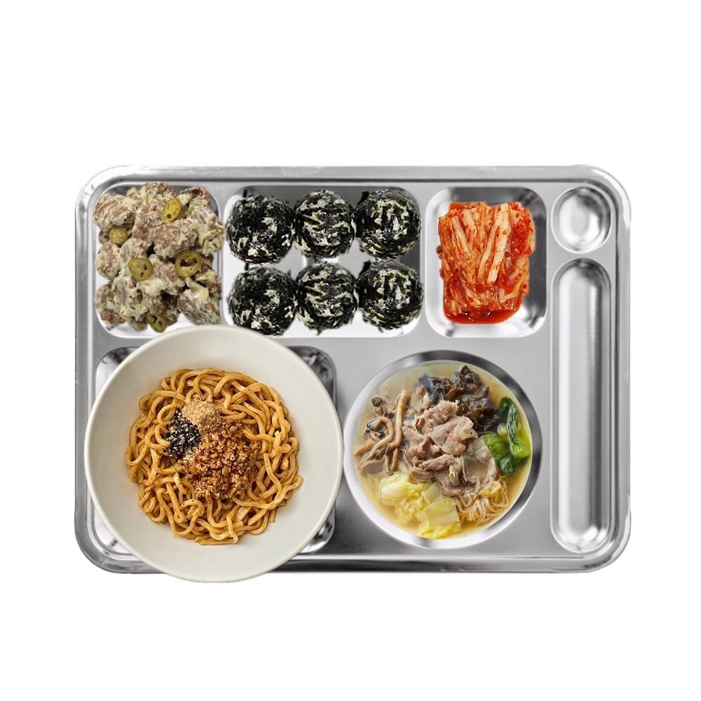 260908 入伍 D - 272 🩵东营的晚餐🍽️自制饭团日式拌面牛肉汤辣