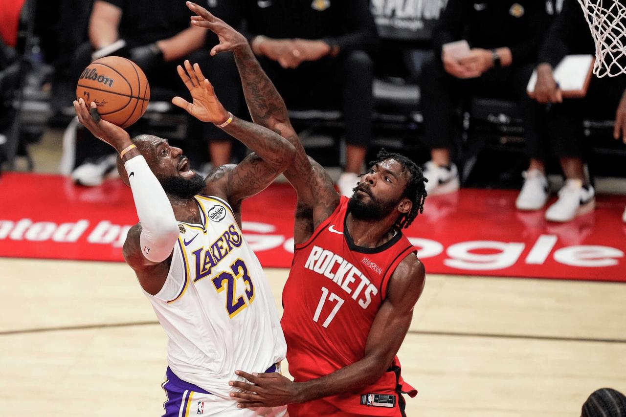 火记：火箭现在不能考虑抢七，后面的事等我们到那了再说
NBA季后赛，火箭99-9