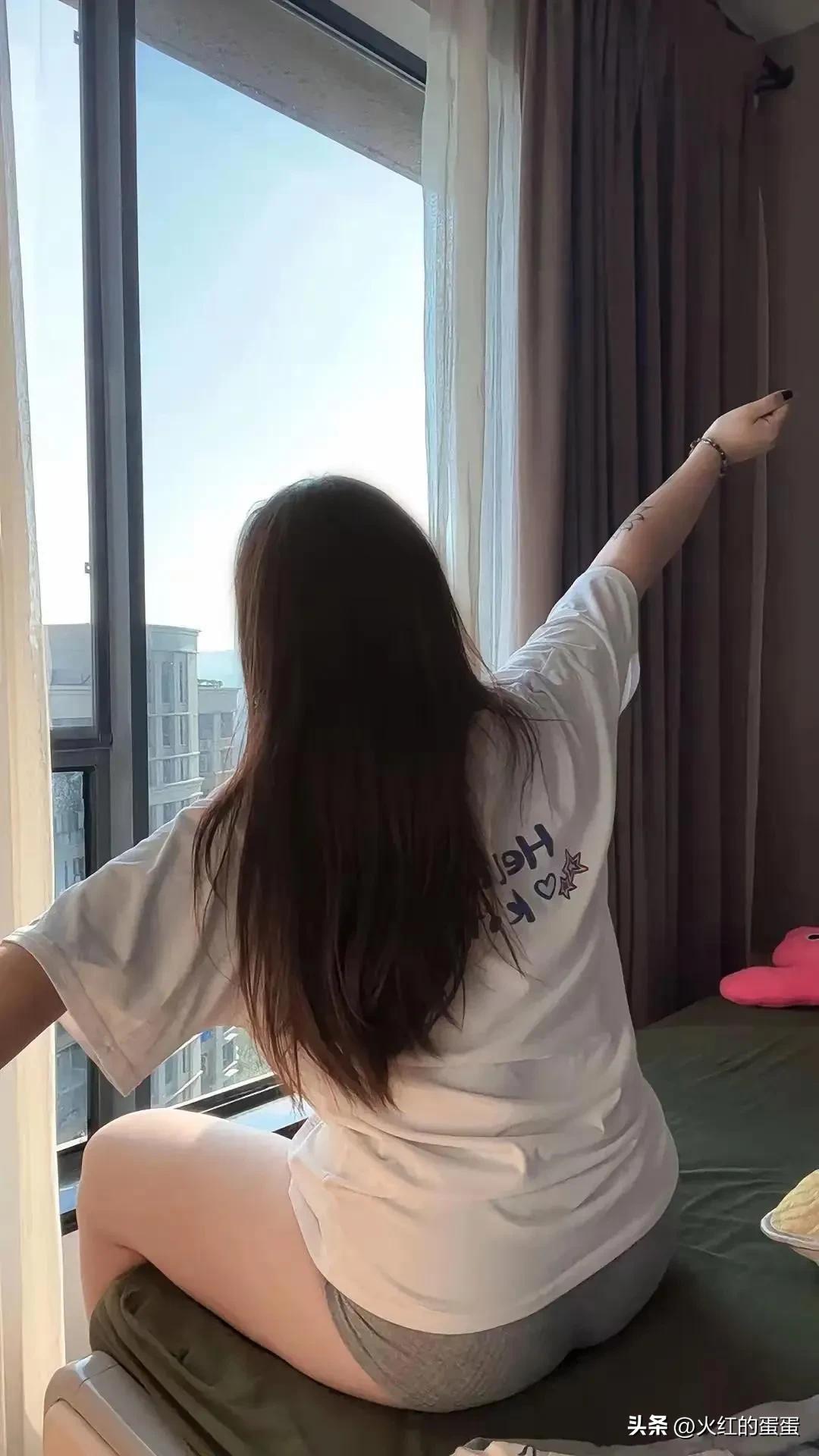 晨起的第一缕光如此美丽！